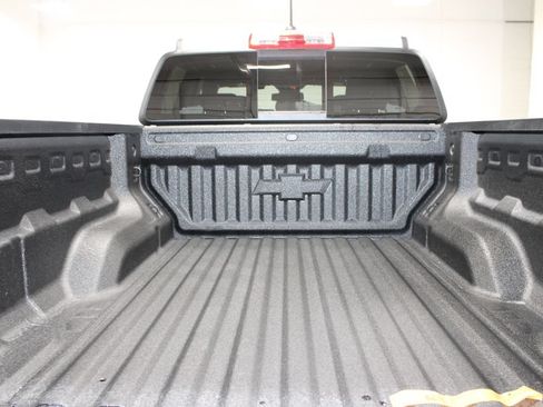 New 2026 Chevrolet Colorado ZR2 w/ Technology Package AWD/4WD image 18
