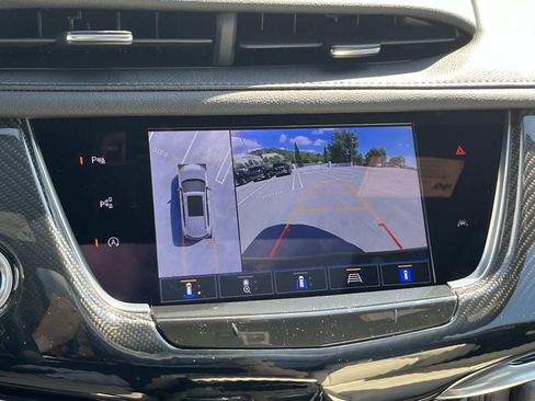 Certified 2025 Cadillac XT6 Sport w/ Technology Package image 31