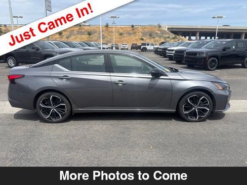 Used 2024 Nissan Altima 2.5 SR FWD image 7