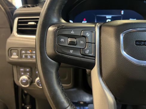 Used 2023 GMC Yukon XL Denali AWD/4WD image 13