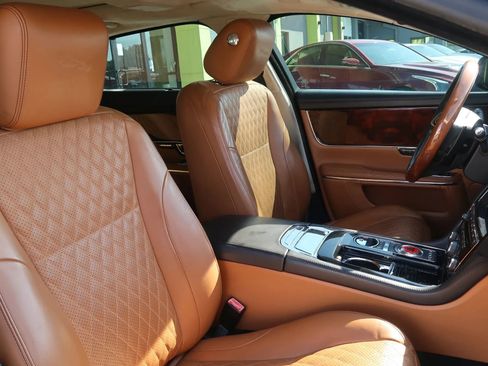 Used 2017 Jaguar XJ L Portfolio image 27