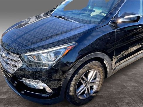 Used 2017 Hyundai Santa Fe Sport image 2