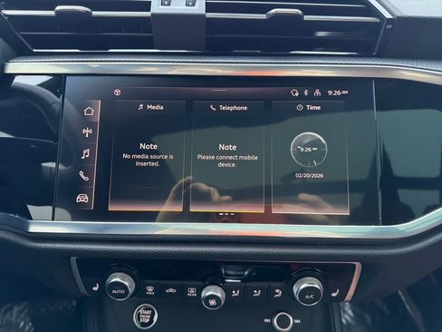 Used 2024 Audi Q3 2.0T Premium w/ Convenience Package image 18