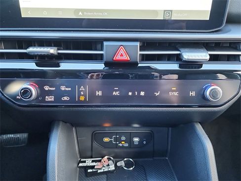 New 2026 Kia Sportage SX image 22