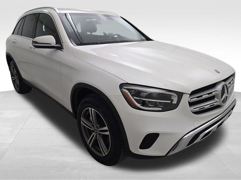 Used 2020 Mercedes-Benz GLC 300 4MATIC image 2