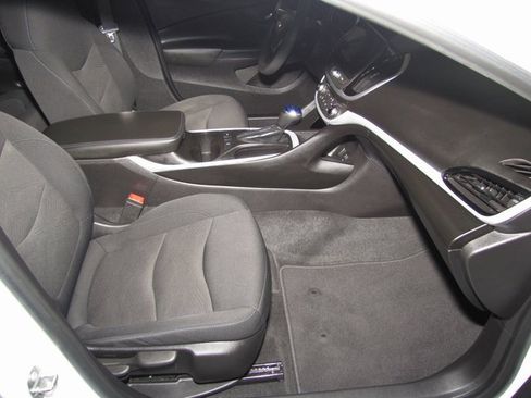 Used 2019 Chevrolet Volt LT image 19