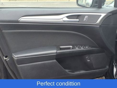 Used 2018 Ford Fusion SE image 8