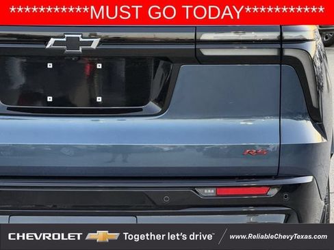 Used 2026 Chevrolet Traverse RS w/ LPO, Floor Liner Package AWD/4WD image 8
