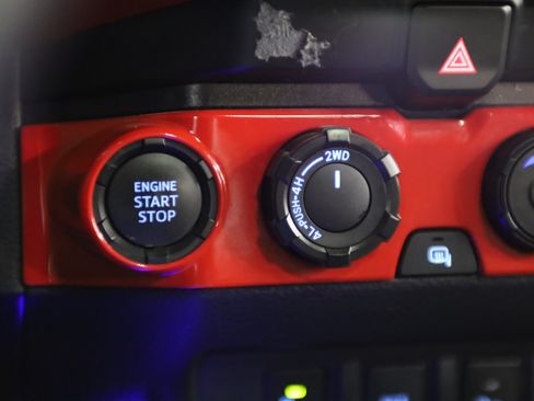 Used 2022 Toyota Tacoma TRD Pro AWD/4WD image 30