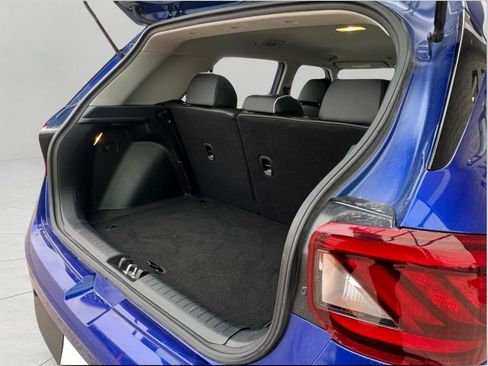 Used 2023 Hyundai Venue Limited image 34