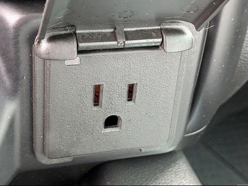 Used 2021 Chevrolet Silverado 1500 High Country w/ Technology Package image 25