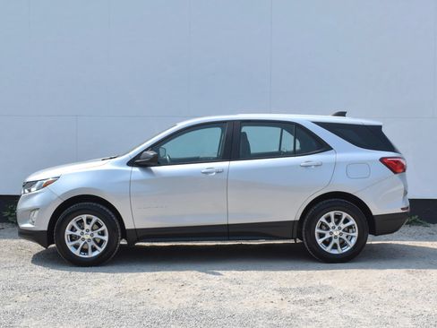 Used 2020 Chevrolet Equinox LS AWD/4WD image 9