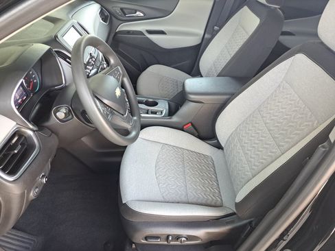 Used 2024 Chevrolet Equinox LS w/ LS Convenience Package FWD image 9