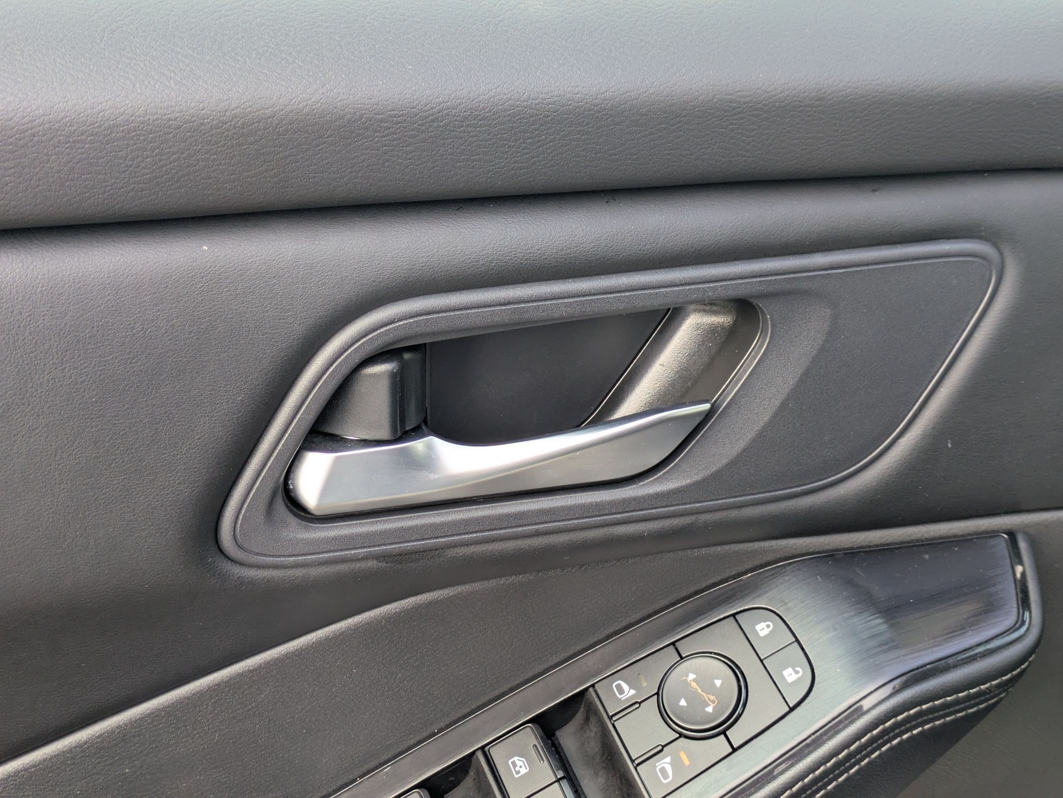 Certified 2024 Nissan Rogue SV AWD/4WD image 14