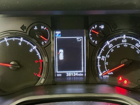 Used 2024 Toyota 4Runner SR5 Premium w/ Moonroof Package image 19