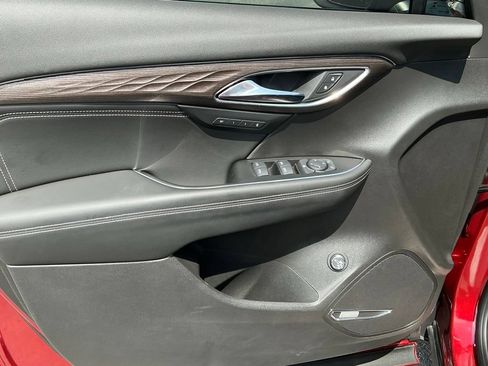 Used 2023 Buick Envision Avenir AWD/4WD image 12