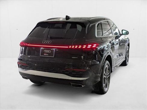 New 2025 Audi Q5 Premium Plus w/ Premium Plus AWD/4WD image 2