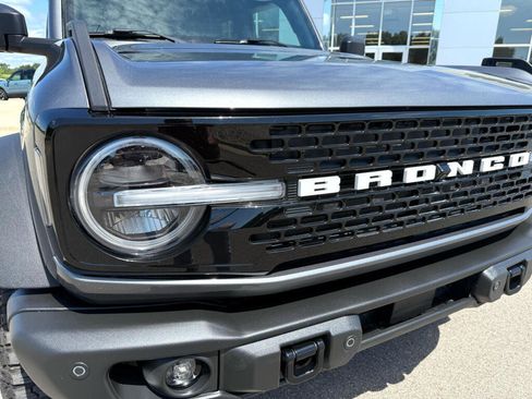 Used 2022 Ford Bronco Wildtrak image 10