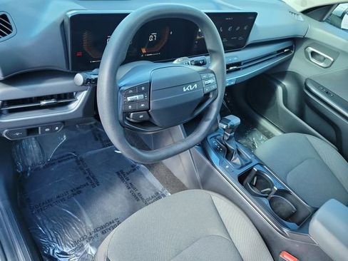 Used 2025 Kia K4 FWD image 19