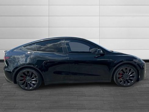 Used 2021 Tesla Model Y Performance AWD/4WD image 2
