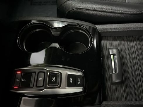 Used 2017 Honda Pilot Elite image 12