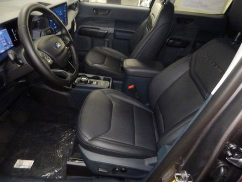 New 2025 Ford Maverick Lariat w/ Black Appearance Package image 14