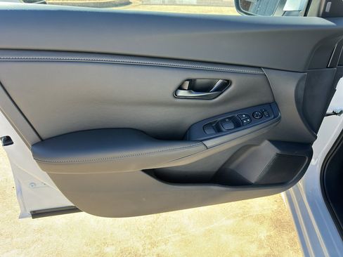 New 2025 Nissan Sentra S image 10