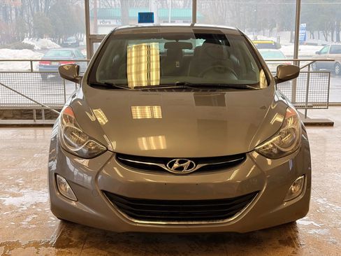 Used 2013 Hyundai Elantra GLS w/ Preferred Pkg image 5