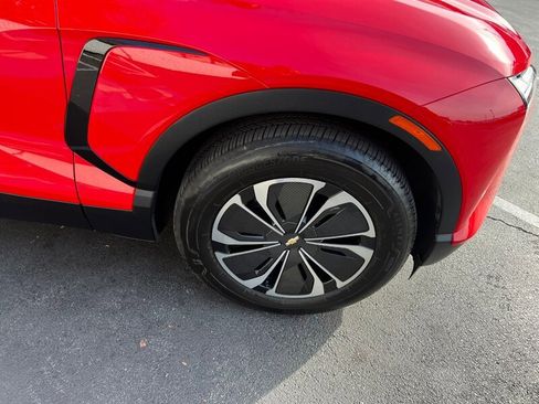 Used 2024 Chevrolet Blazer EV LT image 12