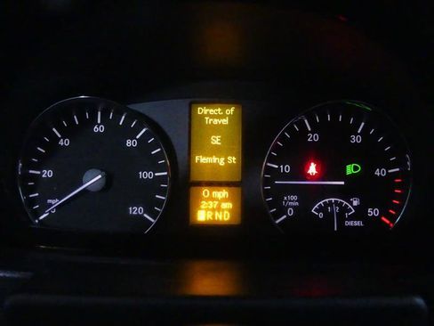 Used 2016 Mercedes-Benz Sprinter 3500 image 27