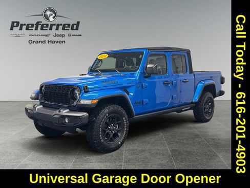 Used 2024 Jeep Gladiator Willys image 10