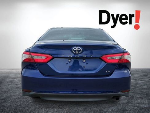 Used 2018 Toyota Camry LE image 4