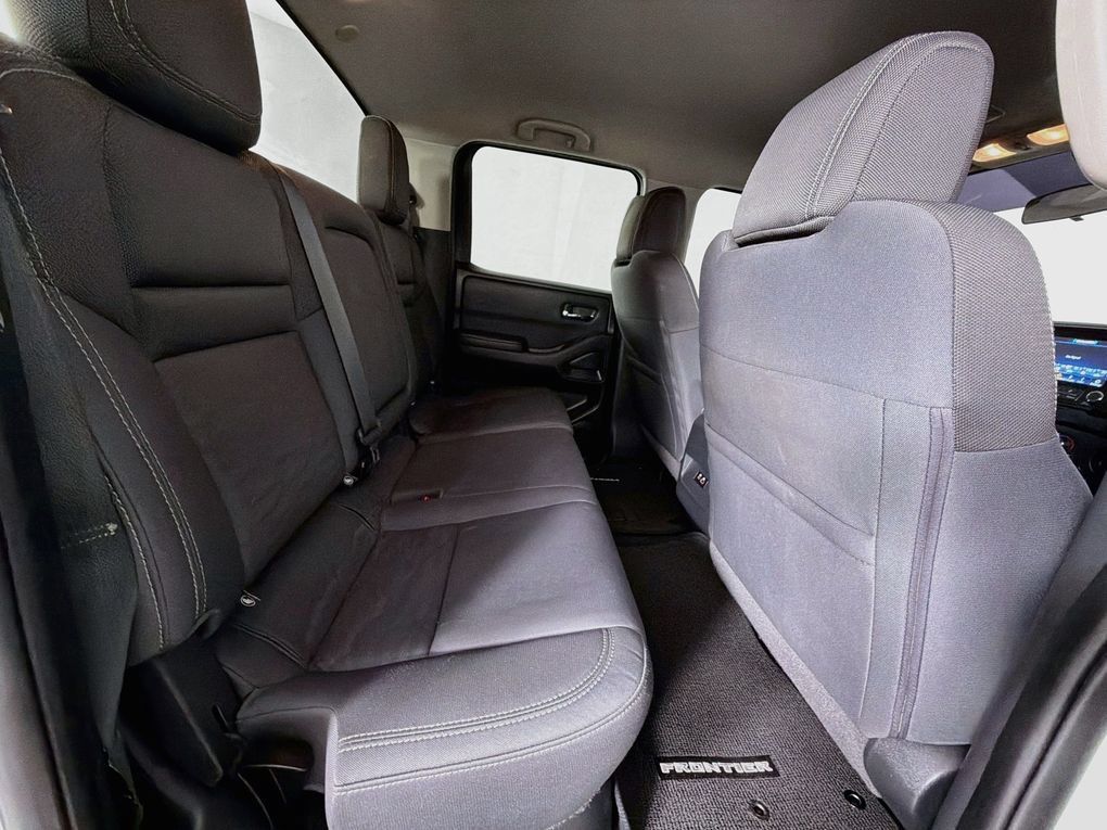Used 2022 Nissan Frontier SV RWD image 28