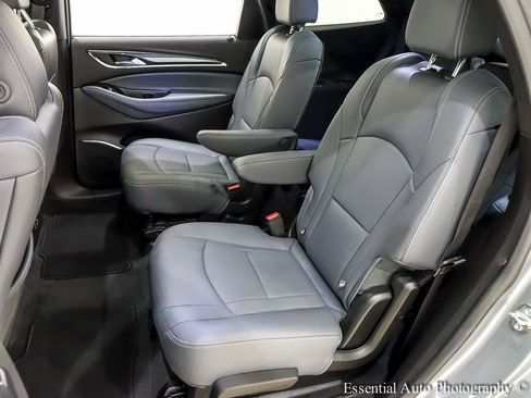 Used 2023 Buick Enclave Essence w/ Experience Buick Package AWD/4WD image 16