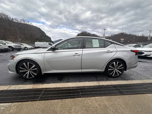 Used 2020 Nissan Altima 2.5 SR w/ Premium Package image 15