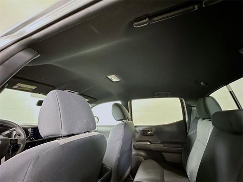 Used 2023 Toyota Tacoma TRD Sport image 13