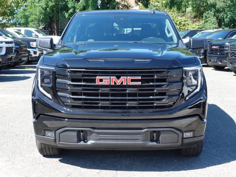 Used 2024 GMC Sierra 1500 Elevation w/ Preferred Package AWD/4WD image 4