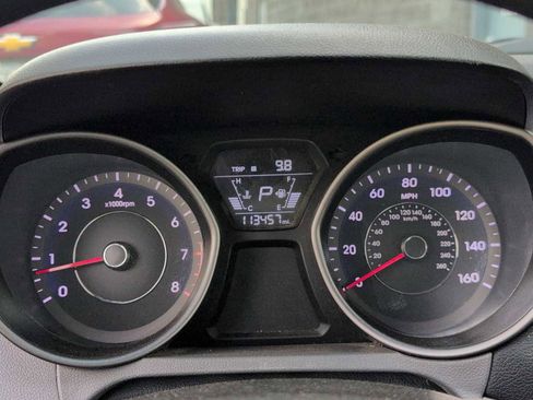 Used 2016 Hyundai Elantra SE w/ Option Group 02 FWD image 30