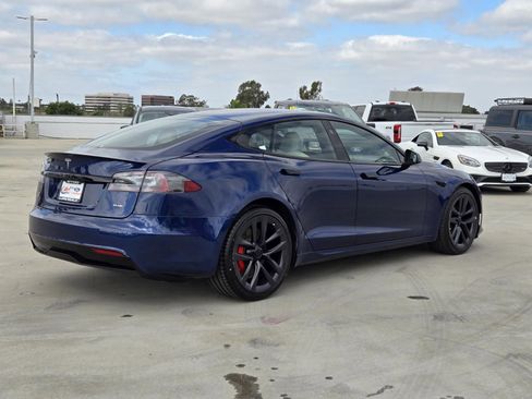 Used 2021 Tesla Model S Plaid image 4