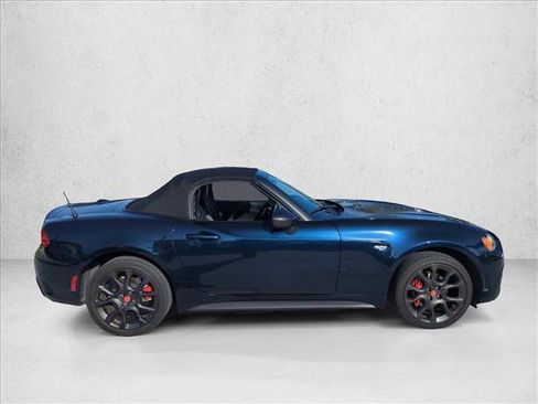 Used 2018 FIAT 124 Spider Abarth w/ Convenience Group image 4