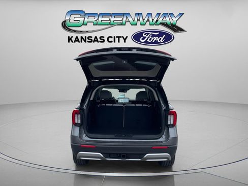 New 2026 Ford Explorer Platinum w/ LUX Leather Package image 7