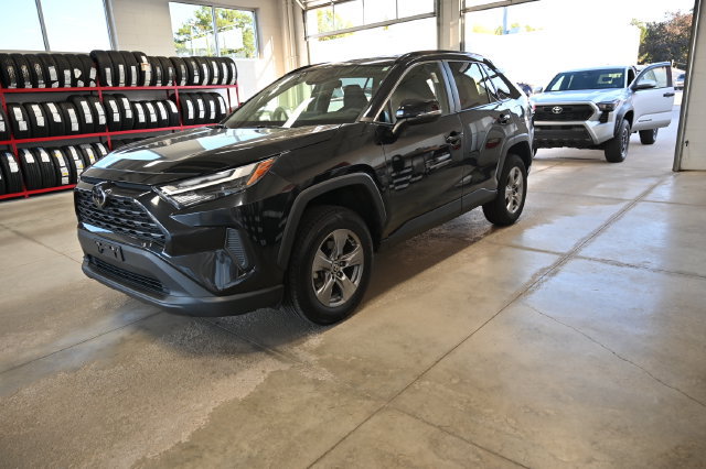 Used 2024 Toyota RAV4 XLE AWD/4WD image 8