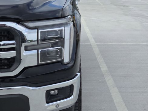 Used 2025 Ford F150 Lariat image 10