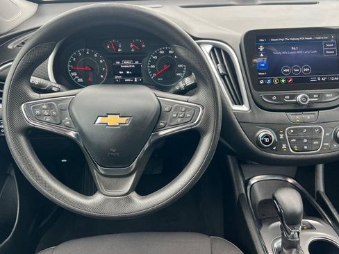 Used 2024 Chevrolet Malibu LT FWD image 11