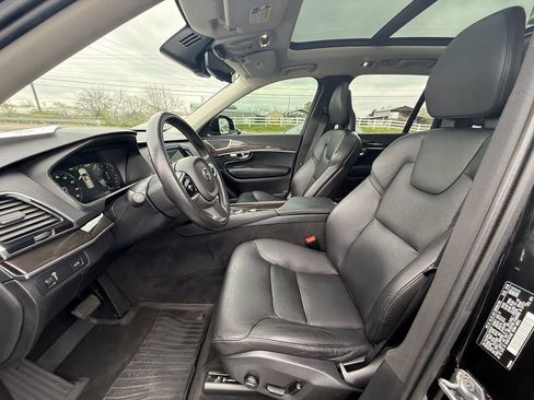 Used 2018 Volvo XC90 T6 Momentum w/ Convenience Package image 12