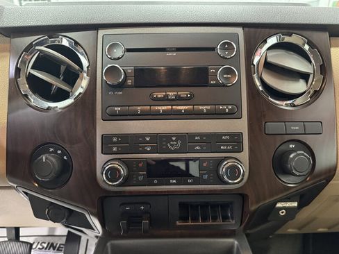 Used 2012 Ford F350 Lariat w/ Lariat Interior Pkg image 10