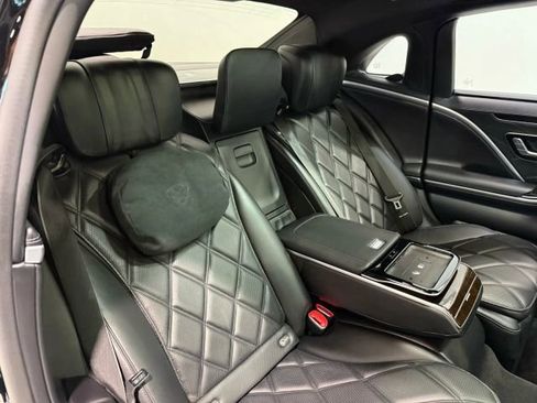 Used 2023 Mercedes-Benz Maybach S 680 4MATIC image 93