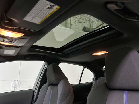 Used 2021 Toyota Corolla SE w/ SE Premium Package image 16