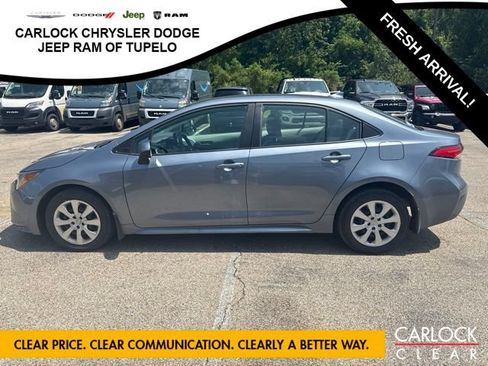 Used 2024 Toyota Corolla LE FWD image 11