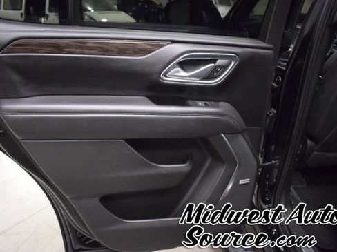 Used 2022 Chevrolet Tahoe Z71 w/ Z71 Off-Road Package image 24